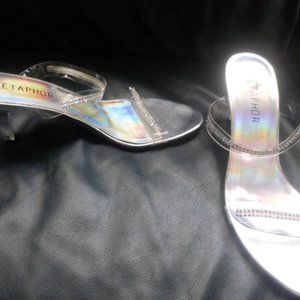 Ladies Metaphor silver sandals heels sz 10M